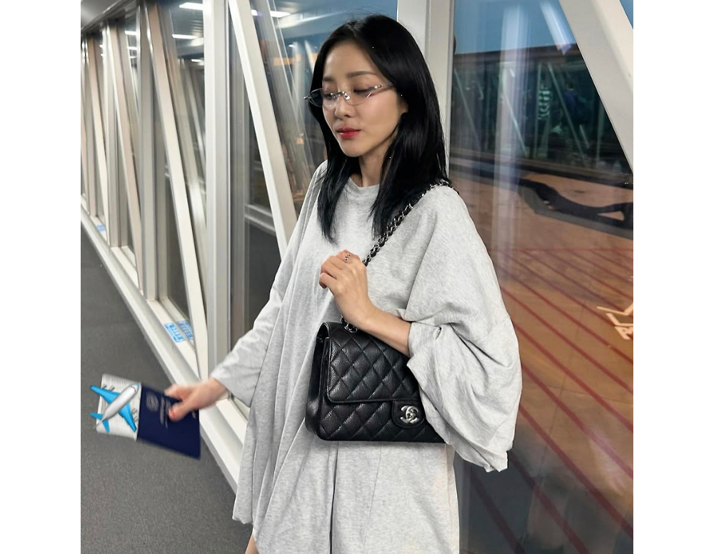샤넬 클래식 미듐 크로스 백 블랙 내장 칩 - 허시백 가방